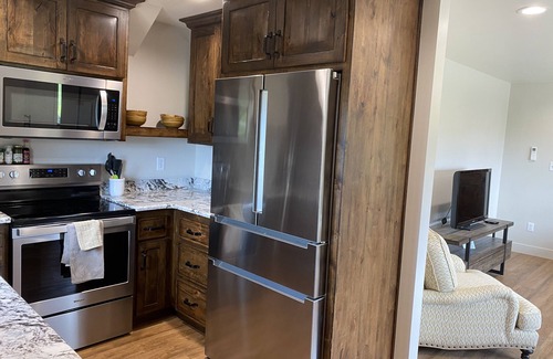 Driggs House | New one-bedroom upstairs apartment near Teton Canyon
