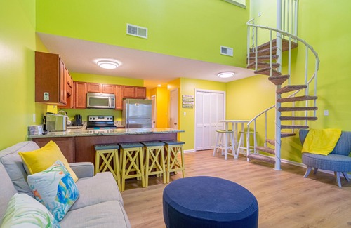 Emerald Isle Condo | ~New Openings~ Tropical 2 bed 2 bath, in an OCEANFRONT complex with 3 pools