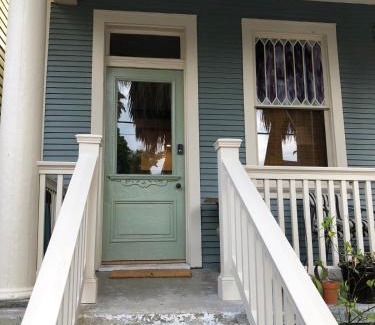 Lower Garden District House | New Orleans Home Close to all the Action