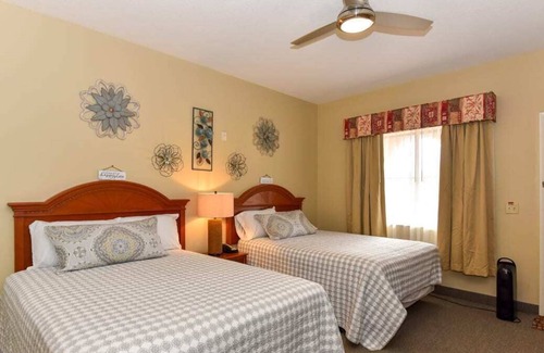 National Gardens Condo | NEW! Ormond Beach Retreat! WiFi and Pool!