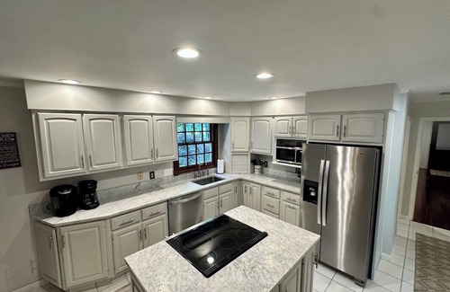 Connersville House | “New Owners”- Indoor Pool Nestled by Golf Course with Game Room, Outdoor area