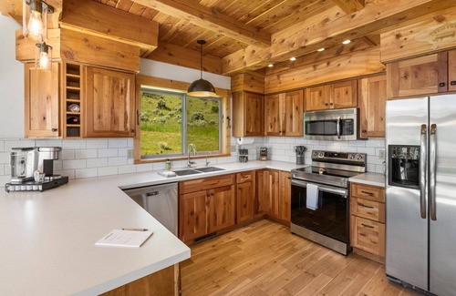 Pray House | New! Paradise Valley home with incredible views