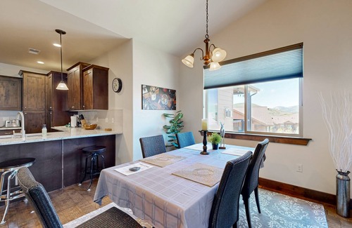 Park City Condo | New Park City Condo w/Sunshine & Mountain Views - Near Resort