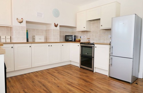 New Forest District Cottage | NEW PARK FARM COTTAGE, pet friendly, with open fire in Brockenhurst