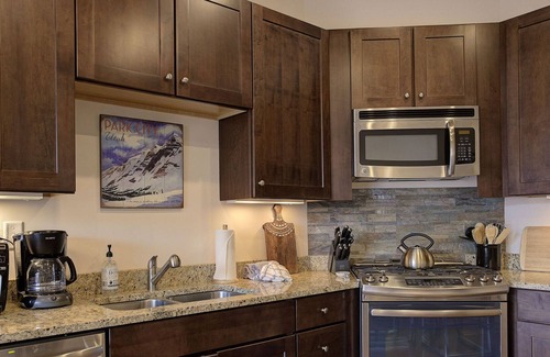Kimball Junction Condo | New Park Terrace 4: 2 bedroom 2 bathroom condo in New Park with Great views