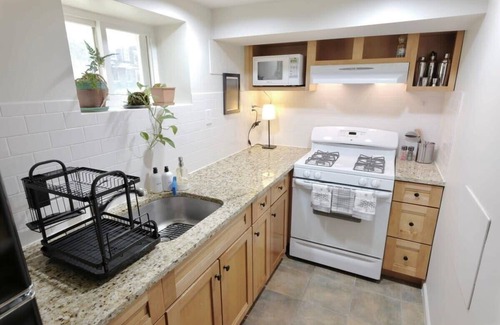 Petworth Apartment | NEW! Park View Studio - Perfect for 2
