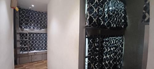 Jogeshwari East Hotel | New Passenger Dormitory