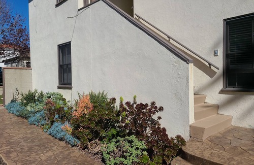 Fort MacArthur Apartment | New Peaceful and Playful by the Ocean - Upstairs