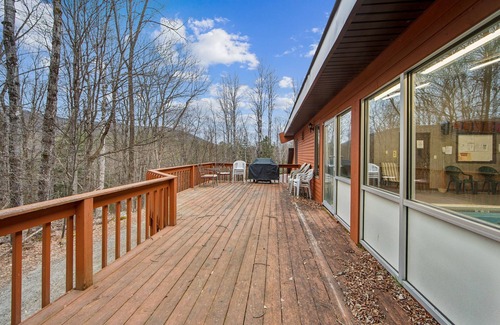 North Creek House | NEW! Peaceful Valley 72I - A Cozy Mountain Retreat by The Summit at Gore Mountain