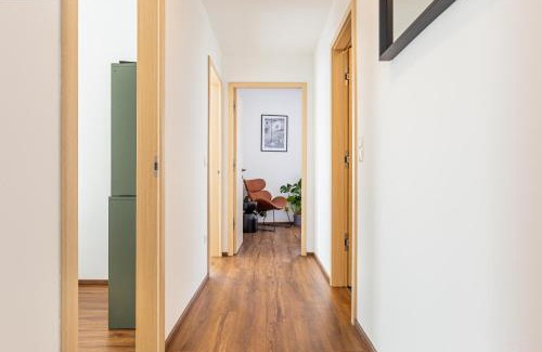 Belso-Ferencvaros Apartment | New Penthouse w double parking, panoramic balcony