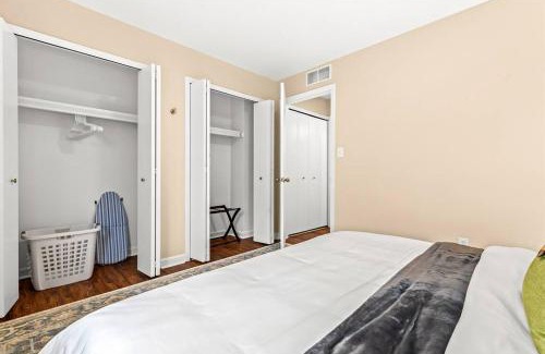 Roseville Apartment | New! Pet-Friendly 1BR in the heart of Roseville!