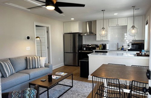 Wilmington Historic District Apartment | New pet-friendly 1BR/1BA Historic District carriage house 4 blocks to riverwalk