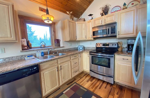 Valley of the Sun Cabin | New! Pet Friendly/Family Friendly Retreat with Epic Mountain Views - Horizon Ridge