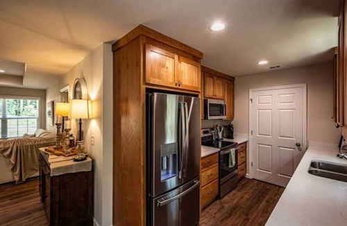 Dahlonega House | New Pet-Friendly less than 5 minutes to Dahlonega Square