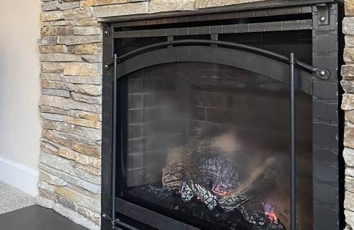 Southwest Bend House | NEW! Pet Friendly, Near Downtown Bend & Trails