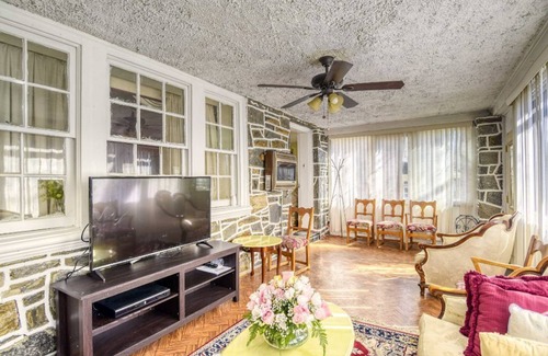 Upper Darby House | NEW! Philly Home in Upper Darby w/ Furnished Deck!
