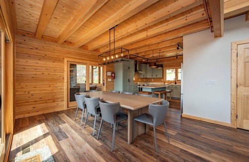Swanton House | New! Pisces Rock: Lake Access, Hot Tub, Fireplace, A/C!