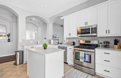 Meadow Pointe House | NEW! Poolside Oasis - Spacious Modern Home - Pool Home Just RENOVATED!