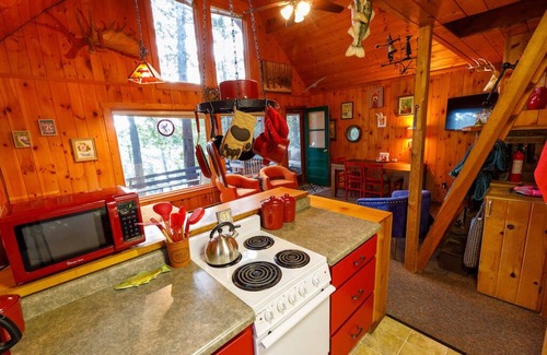 Grand Marais Cabin | NEW POPLAR LAKE LISTING! "Up the Gunflint Trail!" 2 bdrm., 1 ba. lakefront cabin