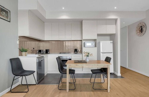 New Port Apartment | New Port Executive | By Host Solutions