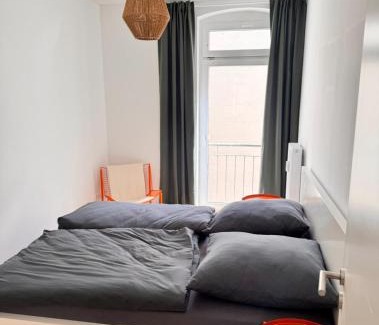 Magdeburg Apartment | NEW Premium Apartment - Familienfreundlich, Parkplatz & in Wassernähe