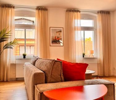 Magdeburg Apartment | NEW Premium Apartment - Familienfreundlich, Parkplatz & in Wassernähe