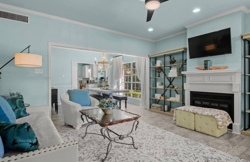 Mid City South House | NEW Premium Mid-City Home|YARD+PATIO|Chefs Kitchen