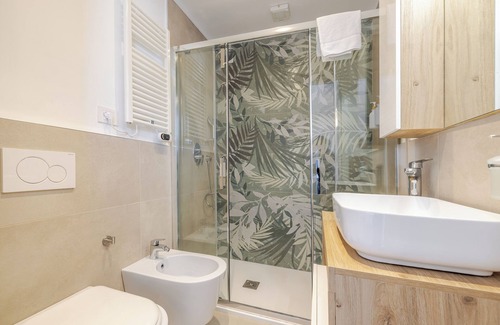 Trezzano sul Naviglio Apartment | NEW Private room with bathroom and balcony no kitchen 20 minutes from Milan 6