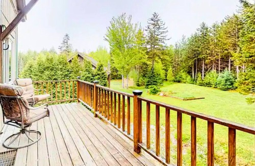 Mount Holly Cabin | NEW Private Cabin W/Hot Tub/Dog Friendly/Games