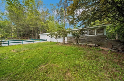 Liberty House | NEW! Private Charming Country Estate!