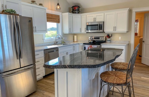 Cavendish House | New Private Cottage in Cavendish National Park, close to beaches and attractions