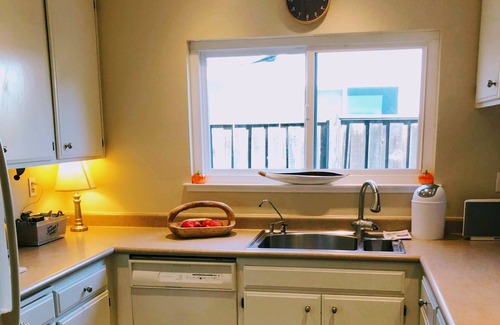 Santa Rosa House | NEW! Private Cozy Family Home w/ Private Gate to Beautiful Creek Walk