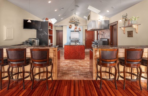 Bartlett Villa | NEW! Private Luxury Estate w/Mountain Views Close to Attitash/Hot Tub, Sauna