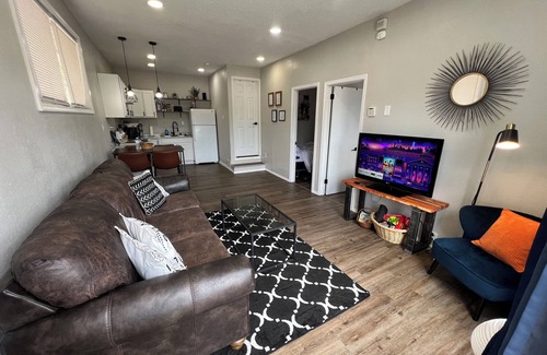 Parkland House | 🔥NEW, PRIVATE, MODERN🔥 2/1 Unit *CLOSE to JBLM*