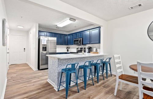 Auburn Apartment | New Queen Bedroom inside a 4 BR Condo/New AU Oasis 2 Mins to Downtown & Stadium