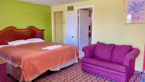 Niagara Falls Hotel | New Red Carpet