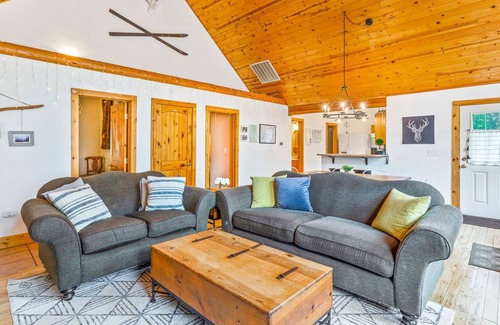 Packwood House | NEW: Red Cedar Cabin - Hundreds of 5 Star Reviews