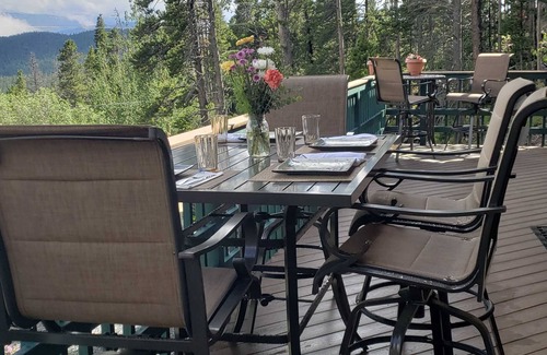 Saint Mary's Cabin | New Remodel! Cabin with Rocky Mountain Views! Venture Out, Relax in the Hot Tub!