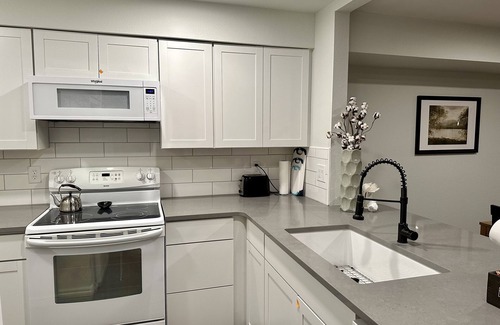 Eagle House | NEW REMODEL in the Heart of Eagle near BOISE