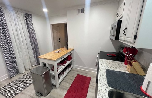 Tuscaloosa Condo | New remodeled 2BR 2BT condo, only 1.4 miles to Bryant-Denny Stadium! ROLL TIDE!