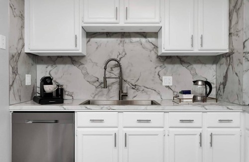 North Star Apartment | New remodeled unit next to Downtown at Westchester
