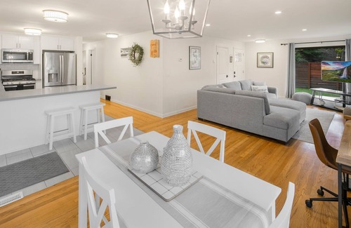 Wedgwood House | NEW Remodeled UW Wedgwood/Seattle Retreat | Yard