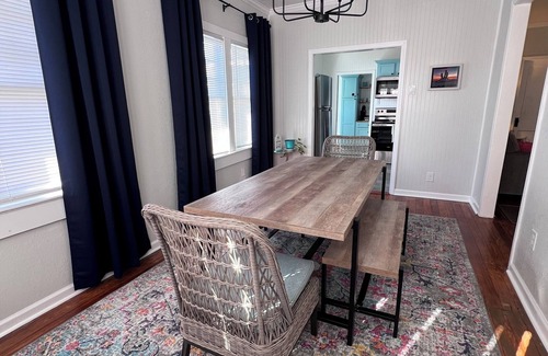 Gulfport House | New Reno - Bungalow Near Beach - Walk to Casino & Downtown - "The Purple Frog"