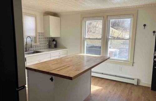 Winooski Apartment | New Reno! Downtown Winooski-Parking. Pet friendly!nn