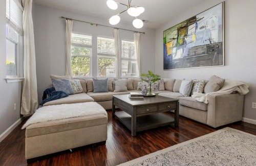 Reno/Tahoe Airport House | New Reno Retreat 72 Inch TV Office Patio Views
