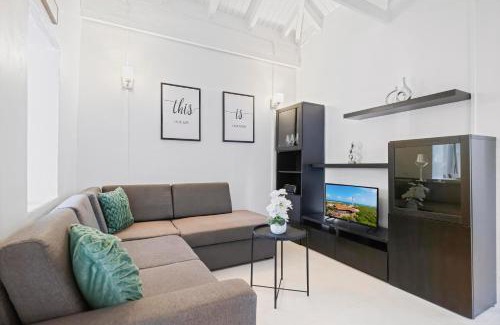 Punto de Oro House | New Renovated 3br Escape - 30 Off 4th Night Sept
