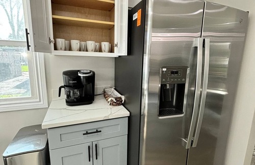 Rolling Meadows House | NEW Renovated Art Gala in Rolling Meadows