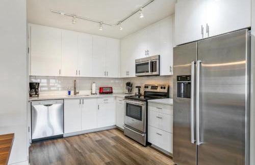 Central Business District Apartment | New Renovated Condo in the Heart of NOLA