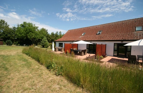 Luetow House | new! renovated cottage, modern furnishings and a seaside resort on the waterfront