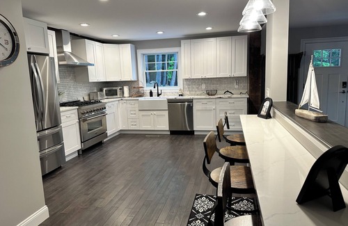 Lake Luzerne House | New Renovated Farmhouse , On the Hudson River. Close to Lake George & Saratoga